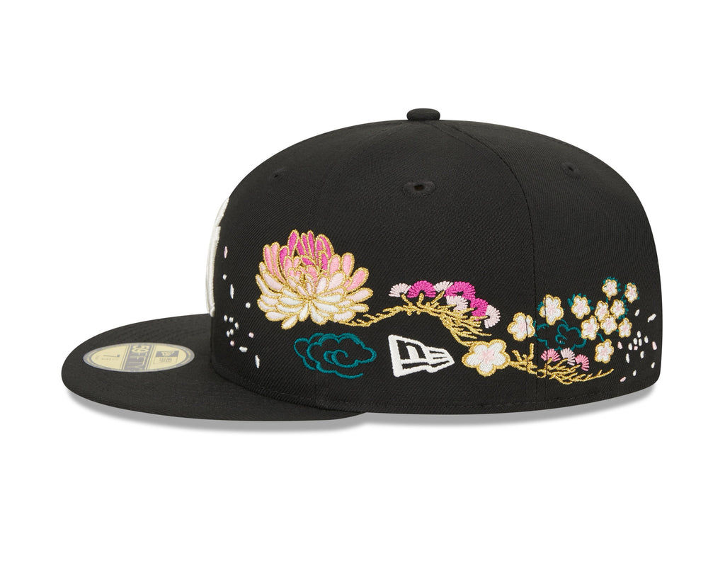 New Era New York Yankees Black Cherry Blossom 2023 59FIFTY Fitted Hat