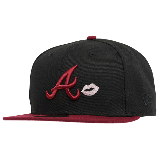 New Era Atlanta Braves Black/Burgundy Kiss Lips 59FIFTY Fitted Hat