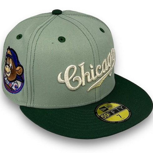 New Era Chicago Cubs Clark Mascot Emerald & Pine Green 59FIFTY Fitted Hat