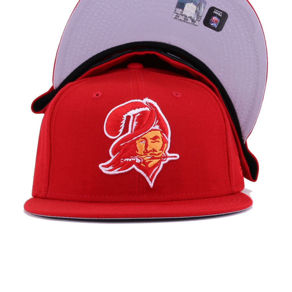 New Era Tampa Bay Buccaneers Legacy Scarlet 59FIFTY Fitted Hat