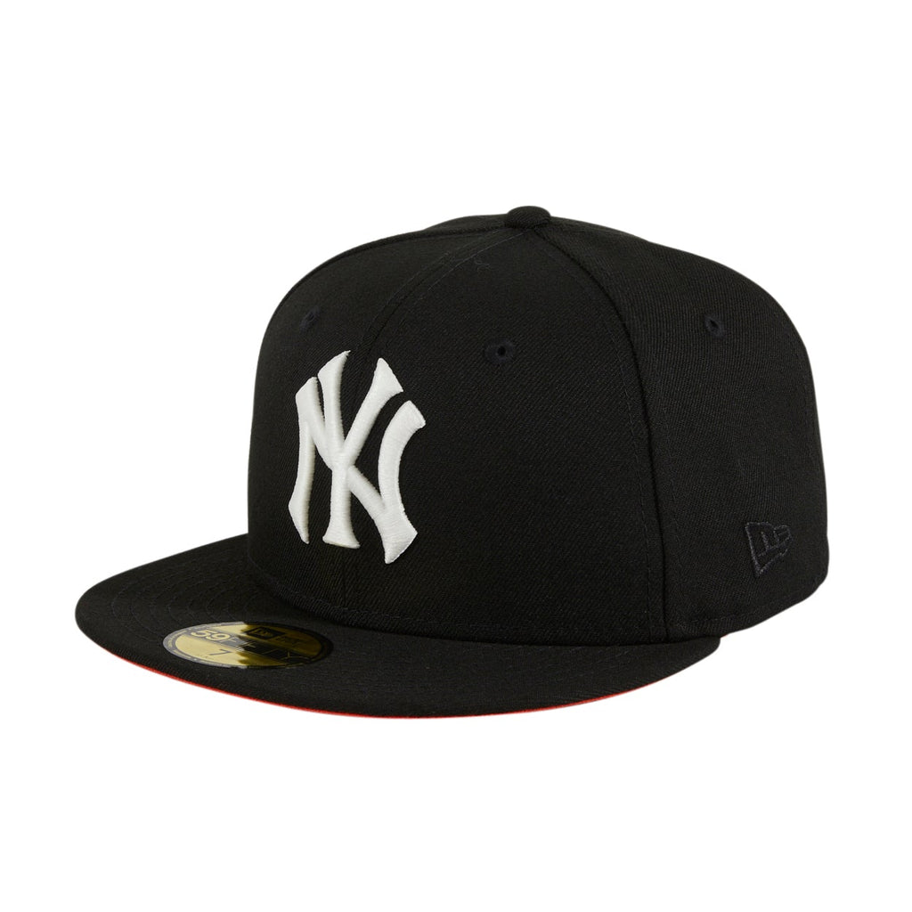 New Era New York Yankees Glow My God 59FIFTY Fitted Hat