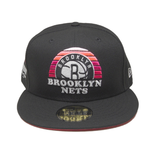 New Era Brooklyn Nets Black Brooklyn Bridge Patch Hot Pink Undervisor 59FIFTY Fitted Hat