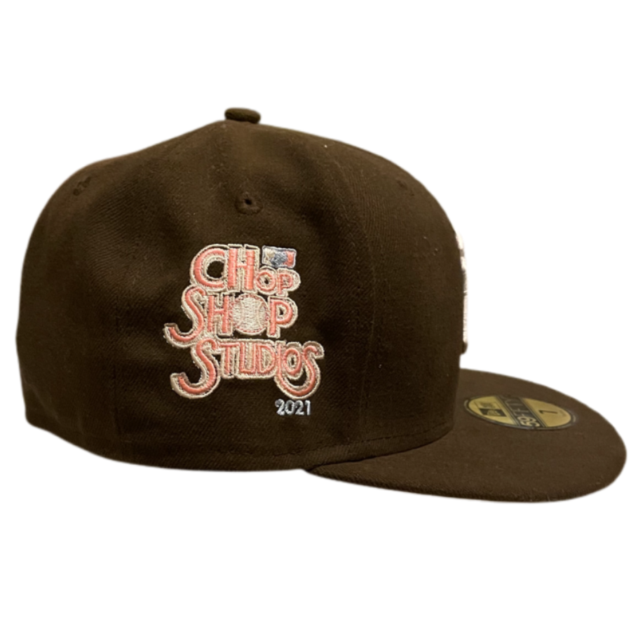 New Era New York Yankees Mocha Chop Shop Studio Patch Pink Undervisor 59FIFTY Fitted Hat