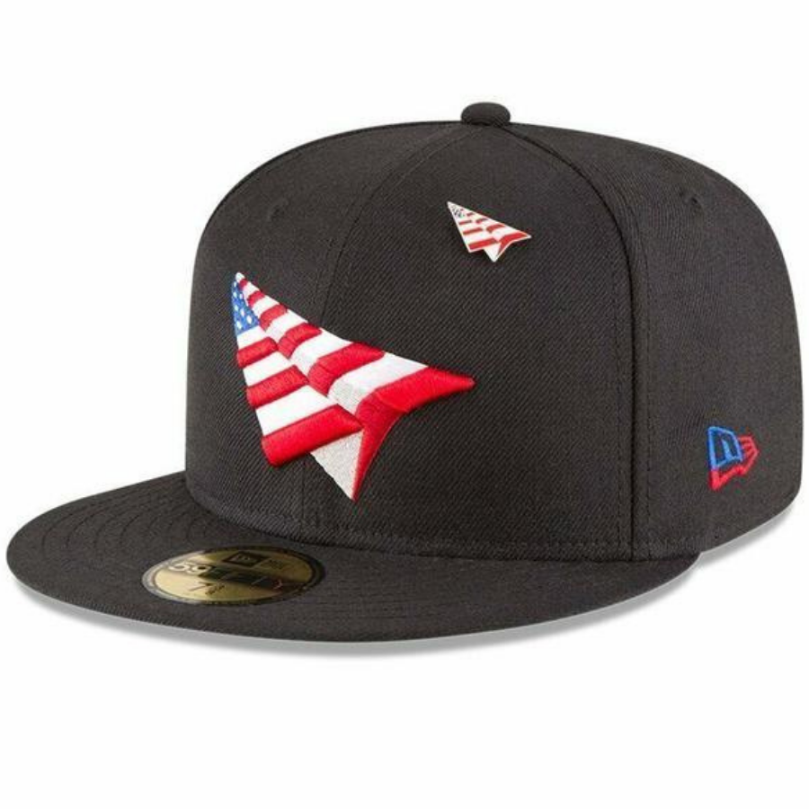 Hat with shop paper plane logo