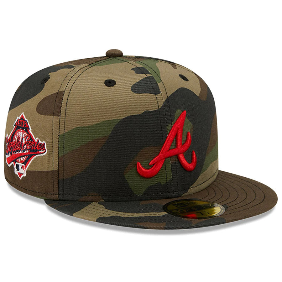 New Era Camo Atlanta Braves 1995 World Series Patch Woodland Undervisor 59FIFTY Fitted Hat