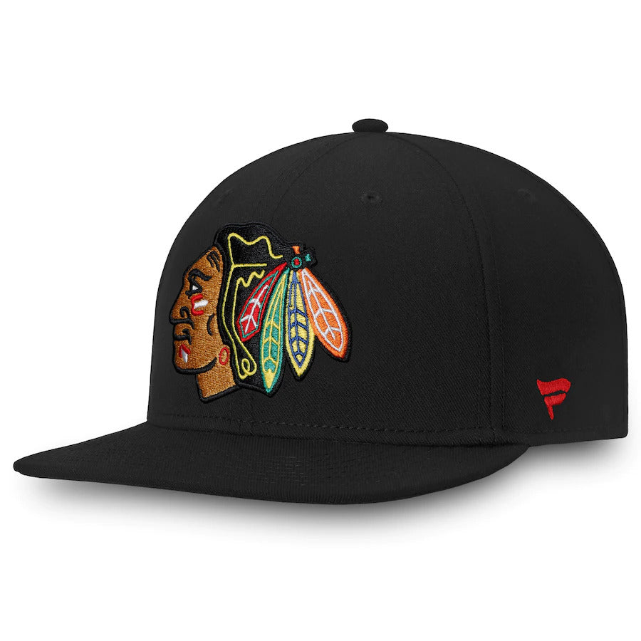 Fanatics Branded Chicago Blackhawks Black Core Primary Logo Fitted Hat