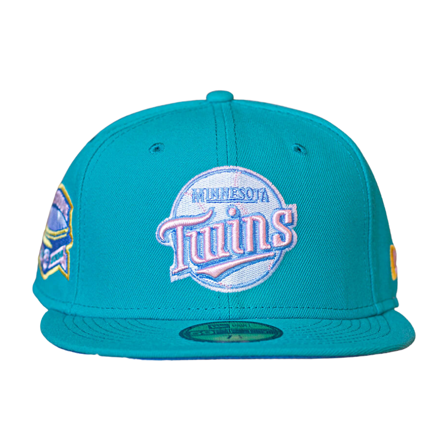 New Era Minnesota Twins Clear Mint/Pink HHH Metrodome 59FIFTY Fitted Hat