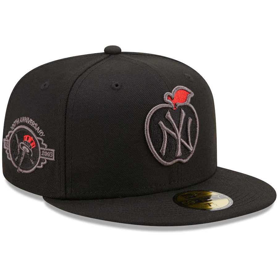 New Era Black New York Yankees 100th Anniversary Apple Patch Blackout Pop Undervisor 59FIFTY Fitted Hat