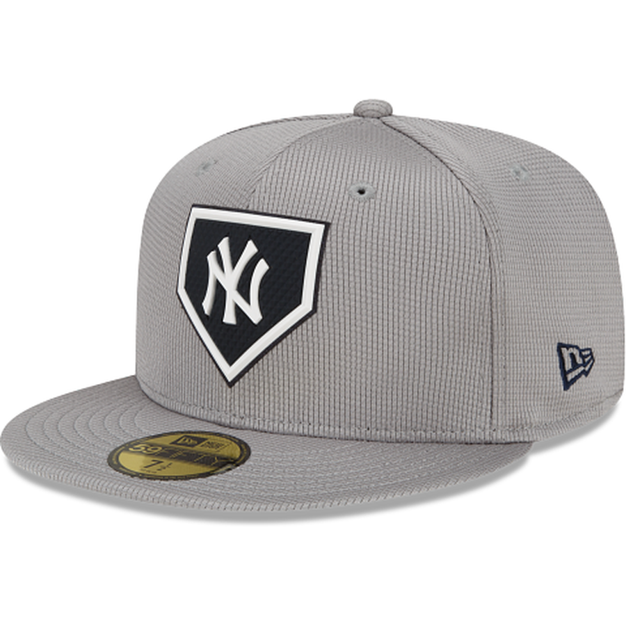 New Era New York Yankees Gray Clubhouse 2022 59FIFTY Fitted Hat