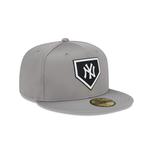 New Era New York Yankees Gray Clubhouse 2022 59FIFTY Fitted Hat