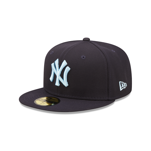 New Era  New York Yankees Clouds 2022 59FIFTY Fitted Hat