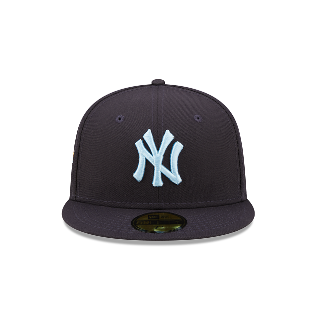 New Era  New York Yankees Clouds 2022 59FIFTY Fitted Hat