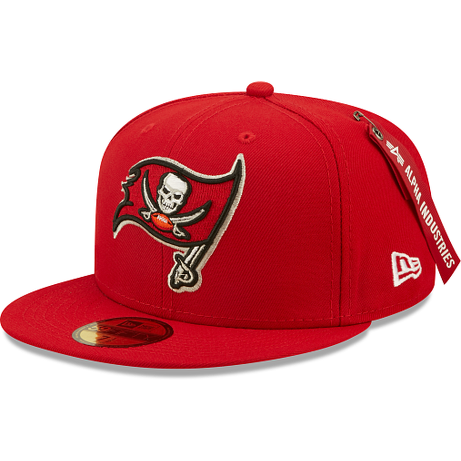 New Era Alpha Industries X Tampa Bay Buccaneers 2022 59FIFTY Fitted Hat