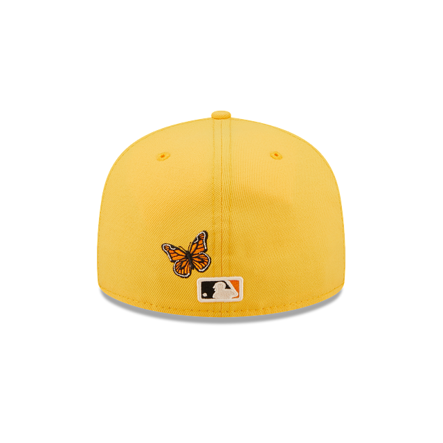 New Era  Cleveland Guardians Butterflies 2022 59FIFTY Fitted Hat