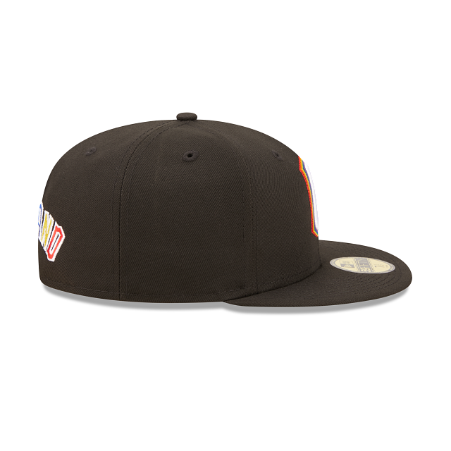New Era  Cleveland Guardians Prismatic 2022 59FIFTY Fitted Hat