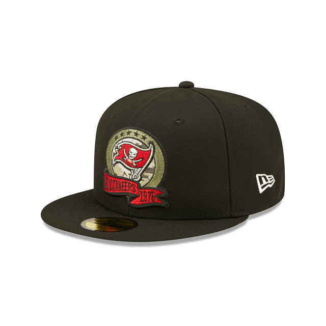 New Era Tampa Bay Buccaneers 2022 Salute to Service 59FIFTY Fitted Hat