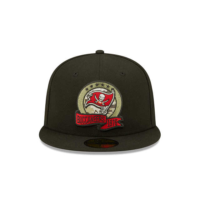 New Era Tampa Bay Buccaneers 2022 Salute to Service 59FIFTY Fitted Hat