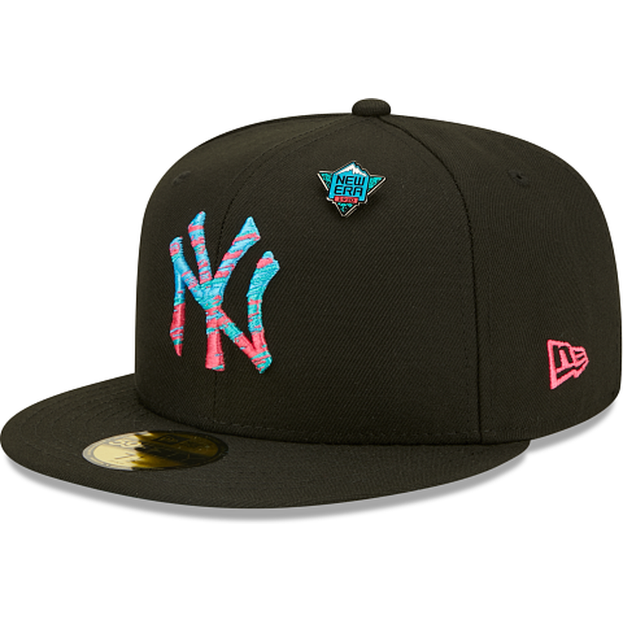 New Era New York Yankees Mountain Peak 59FIFTY Fitted Hat