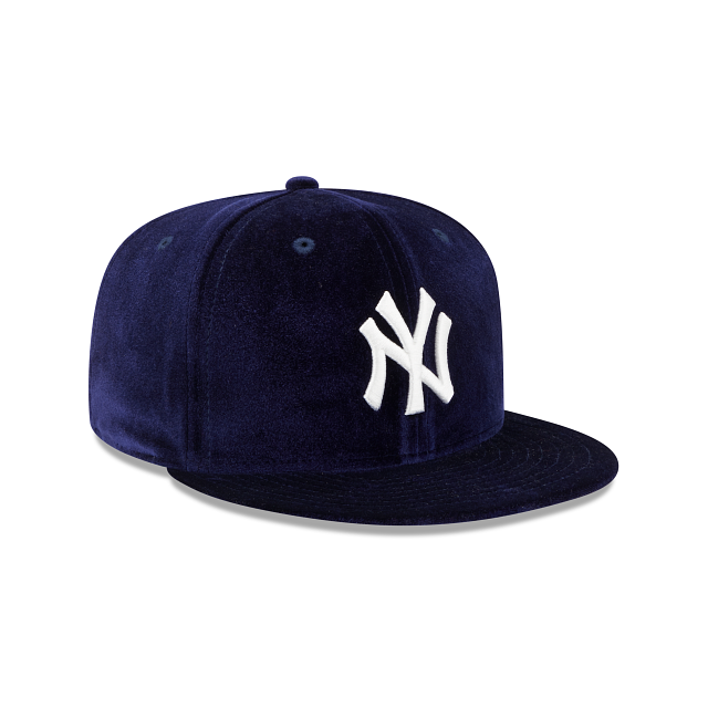 New Era New York Yankees Velvet 59FIFTY Fitted Hat