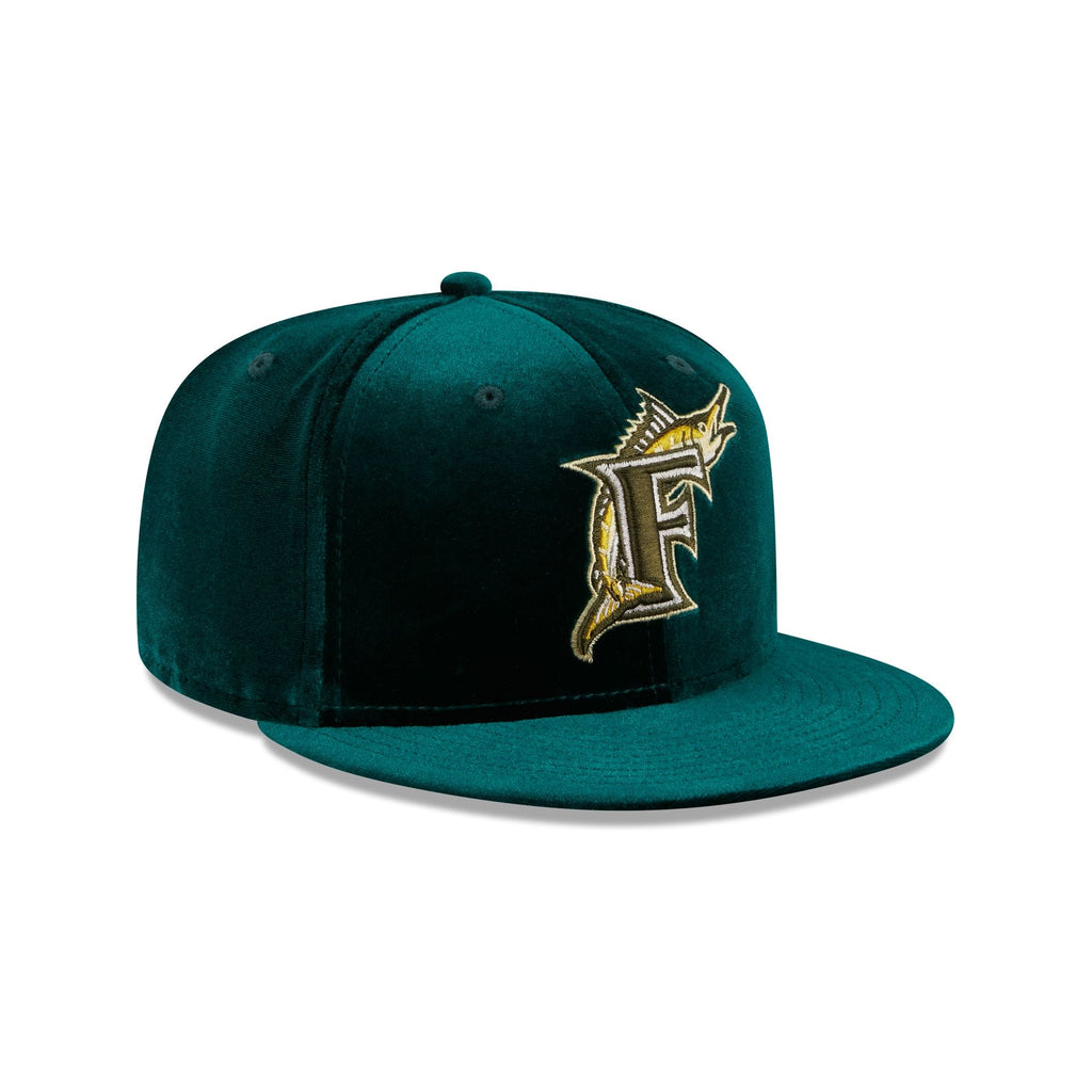 New Era Miami Marlins Vintage Velvet 2023 59FIFTY Fitted Hat