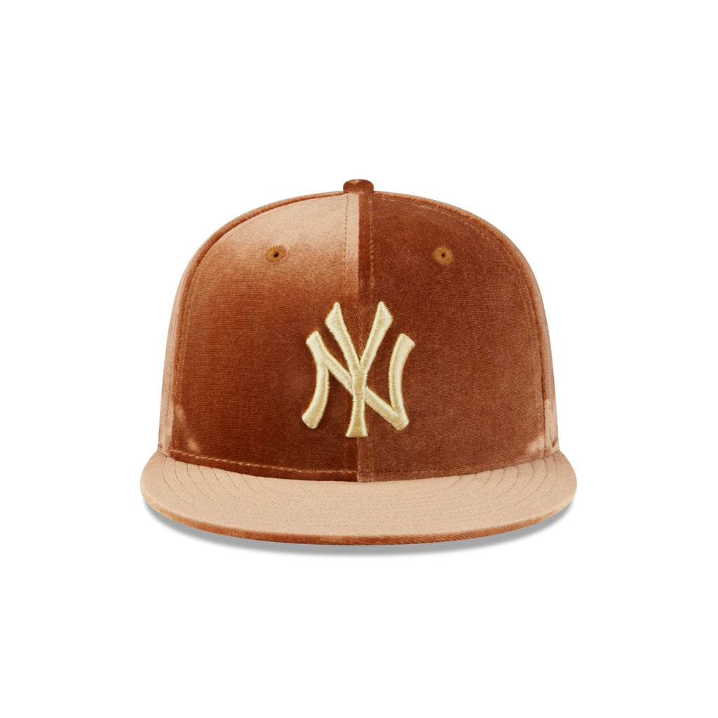 New Era New York Yankees Vintage Velvet 2023 59FIFTY Fitted Hat