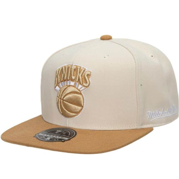 Mitchell & Ness New York Knicks Sandman Cream/Light Brown Hardwood Classics Fitted Hat