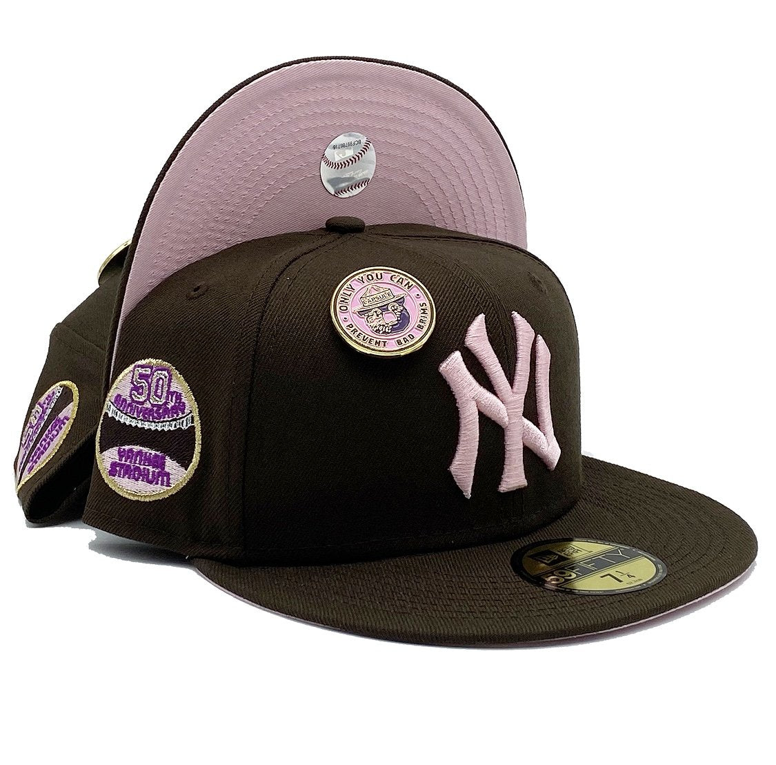 Pink brim yankee fitted lids Clearance
