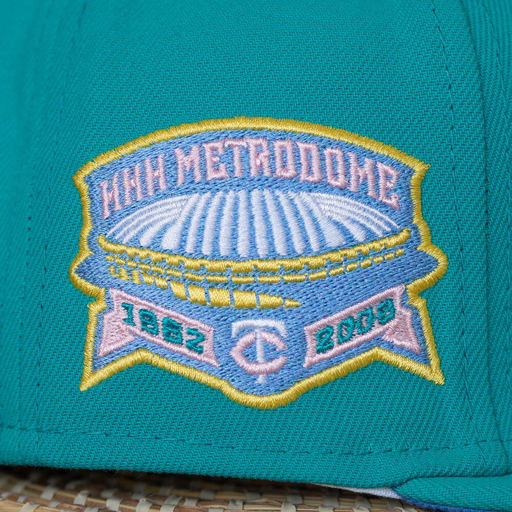 New Era Minnesota Twins Clear Mint/Pink HHH Metrodome 59FIFTY Fitted Hat