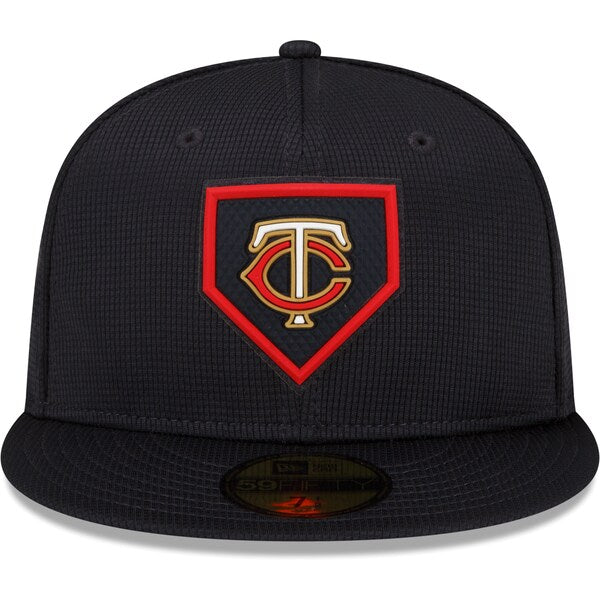 New Era Minnesota Twins Navy 2022 Clubhouse 59FIFTY Fitted Hat