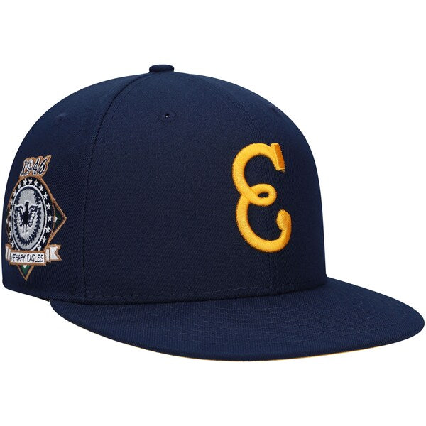 Rings & Crwns  Newark Eagles Team Fitted Hat - Navy