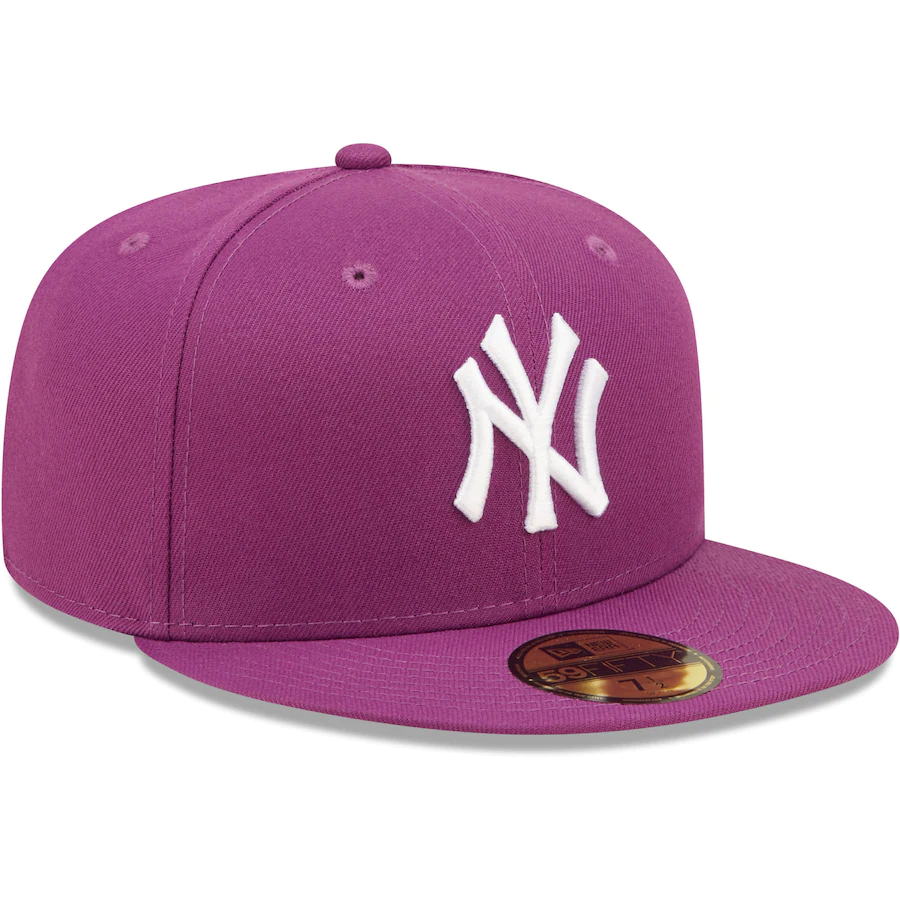 New Era New York Yankees Grape Logo 59FIFTY Fitted Hat