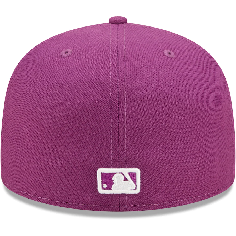 New Era New York Yankees Grape Logo 59FIFTY Fitted Hat