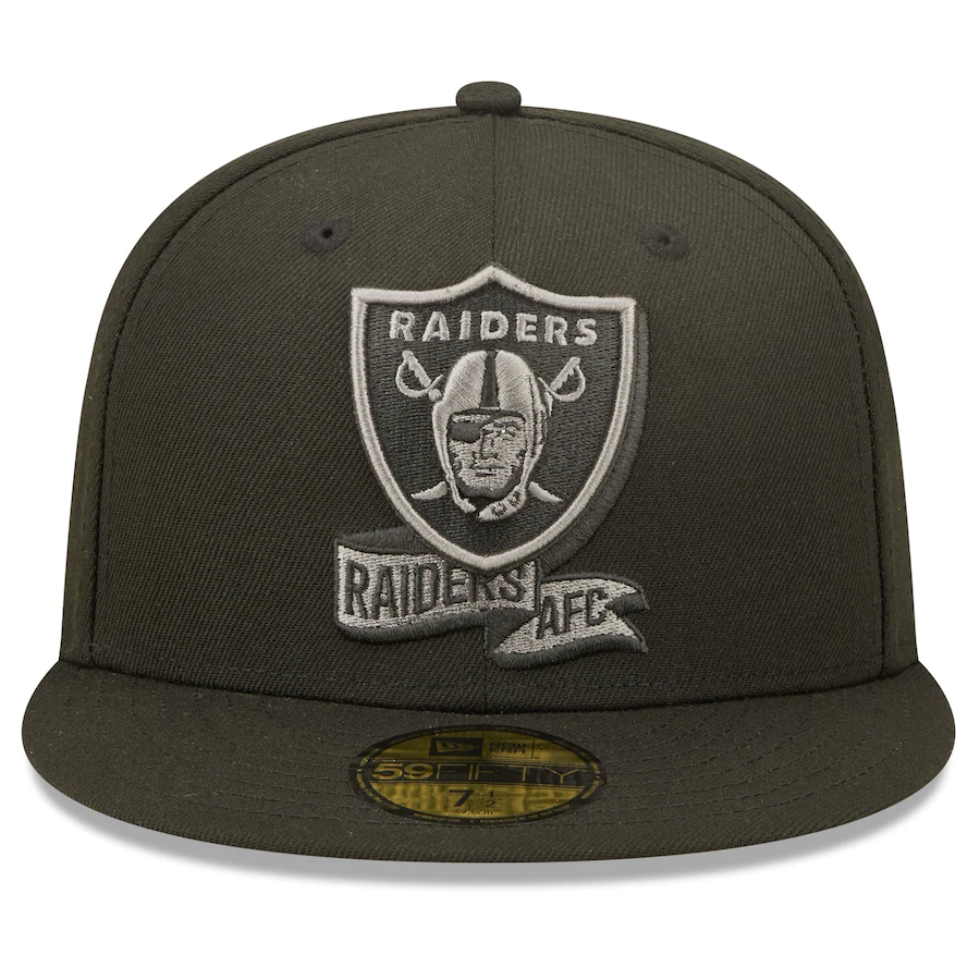New Era Las Vegas Raiders Black Tonal 2022 Sideline 59FIFTY Fitted Hat