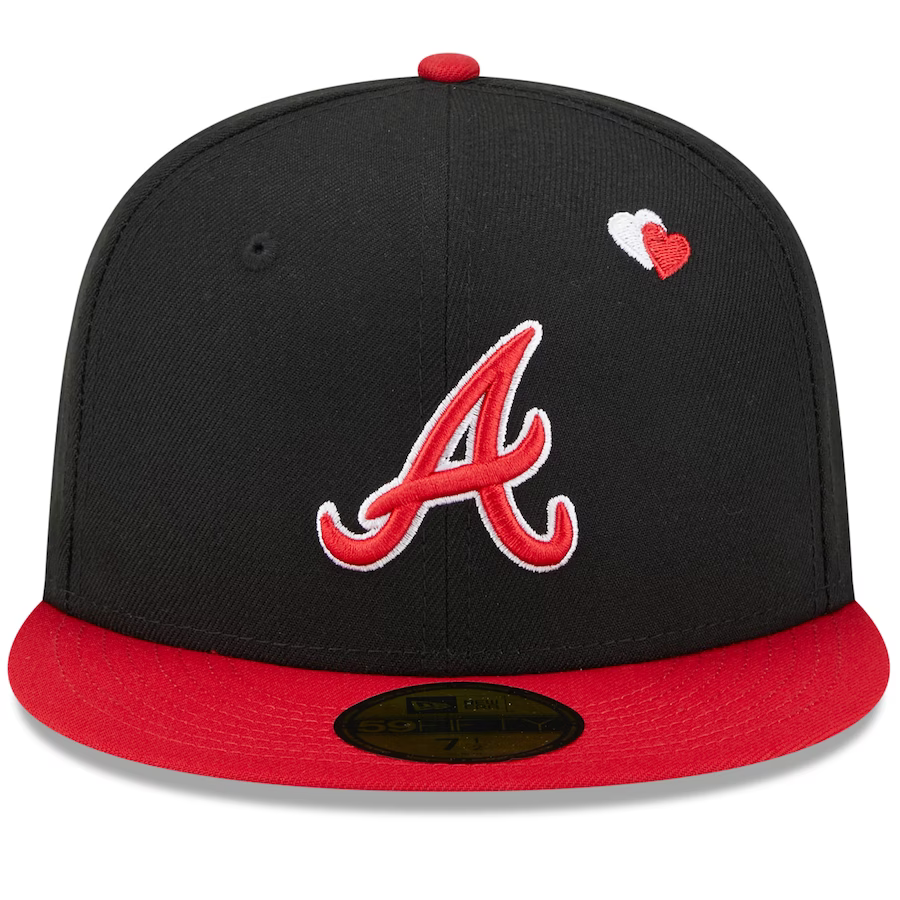New Era Atlanta Braves Black/Red Hearts 2023 59FIFTY Fitted Hat