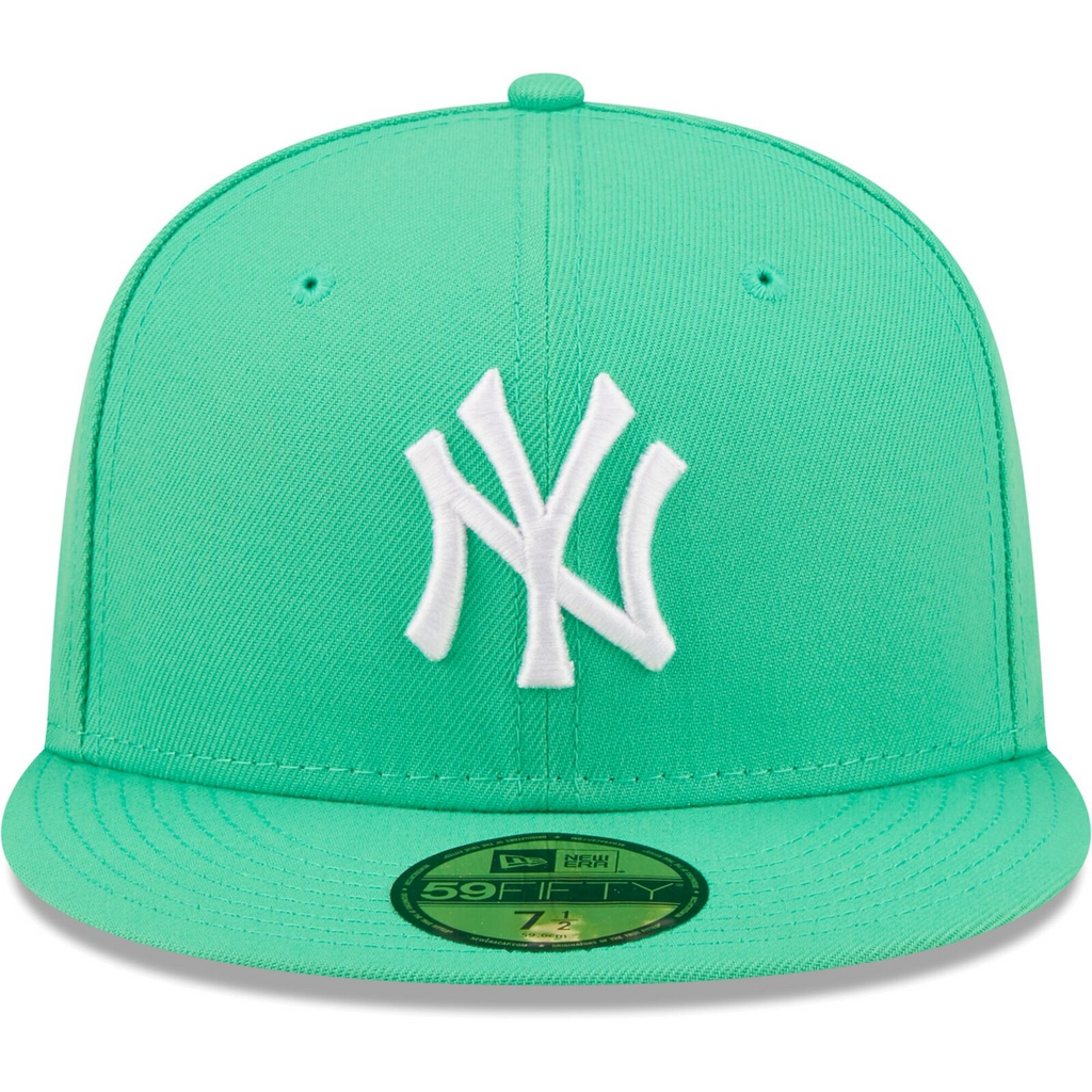 New Era Island Green White Logo New York Yankees 59FIFTY Fitted Hat