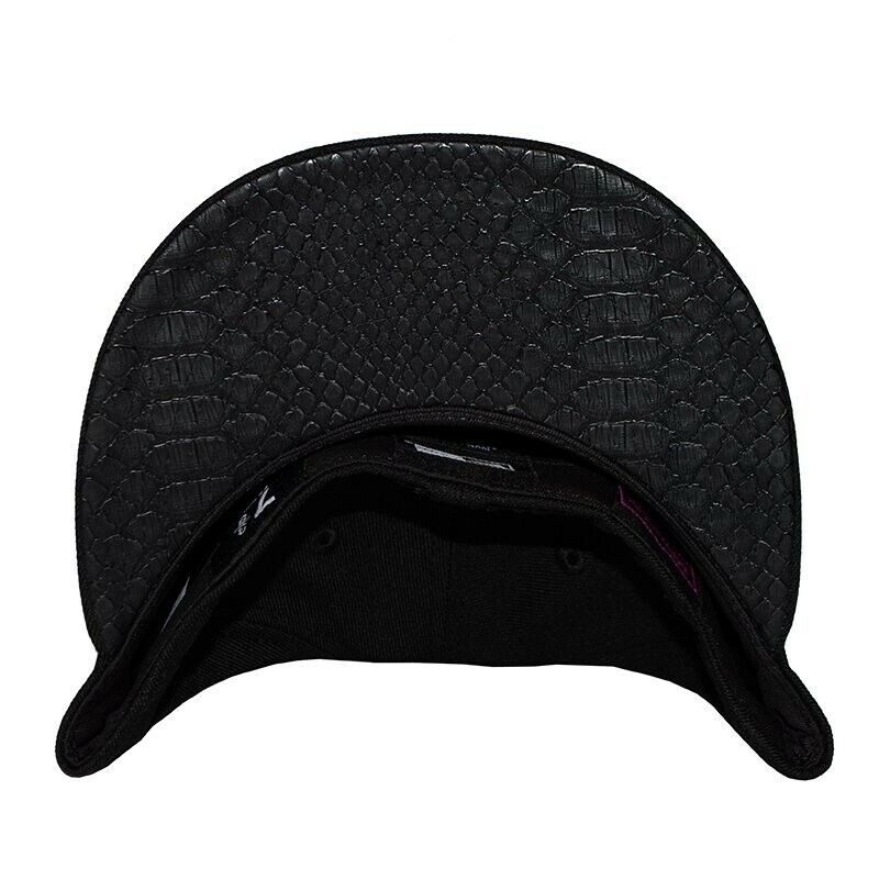 New Era Spooky Bat Black/Red Snakeskin Undervisor 59FIFTY Fitted Hat