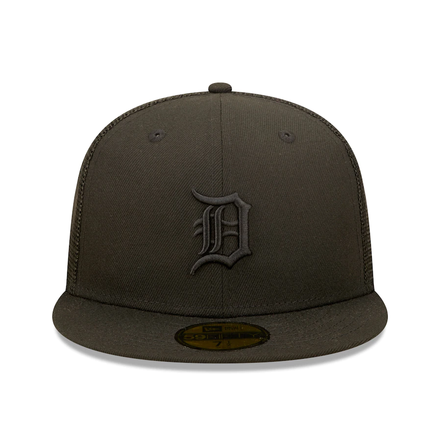 New Era Detroit Tigers Blackout Trucker 59FIFTY Fitted Hat