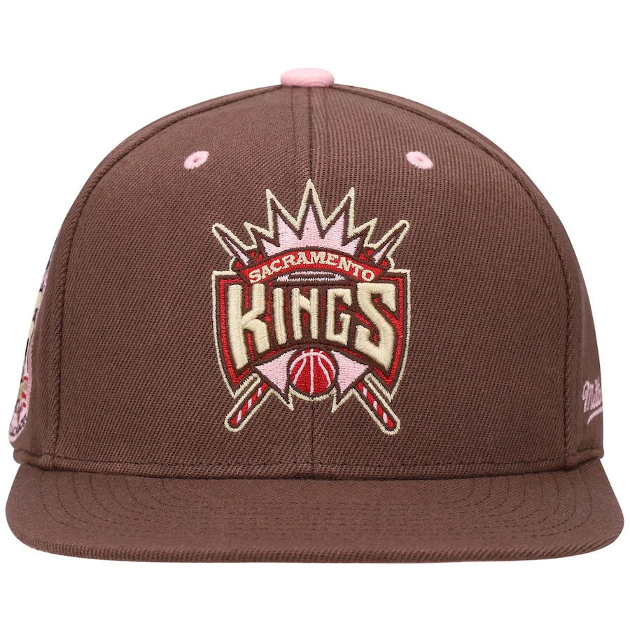Mitchell & Ness Sacramento Kings Brown 25th Anniversary Hardwood Classics Brown Sugar Bacon Fitted Hat