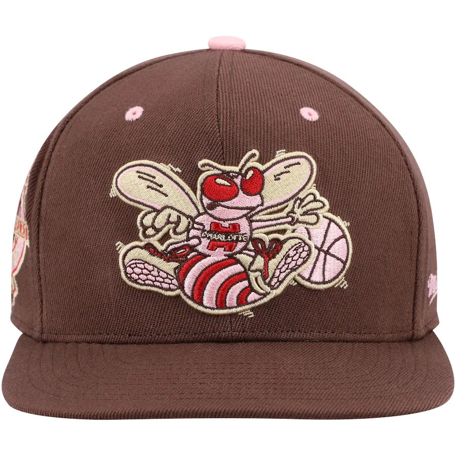 Mitchell & Ness Charlotte Hornets Brown 5th Anniversary Hardwood Classics Brown Sugar Bacon Fitted Hat