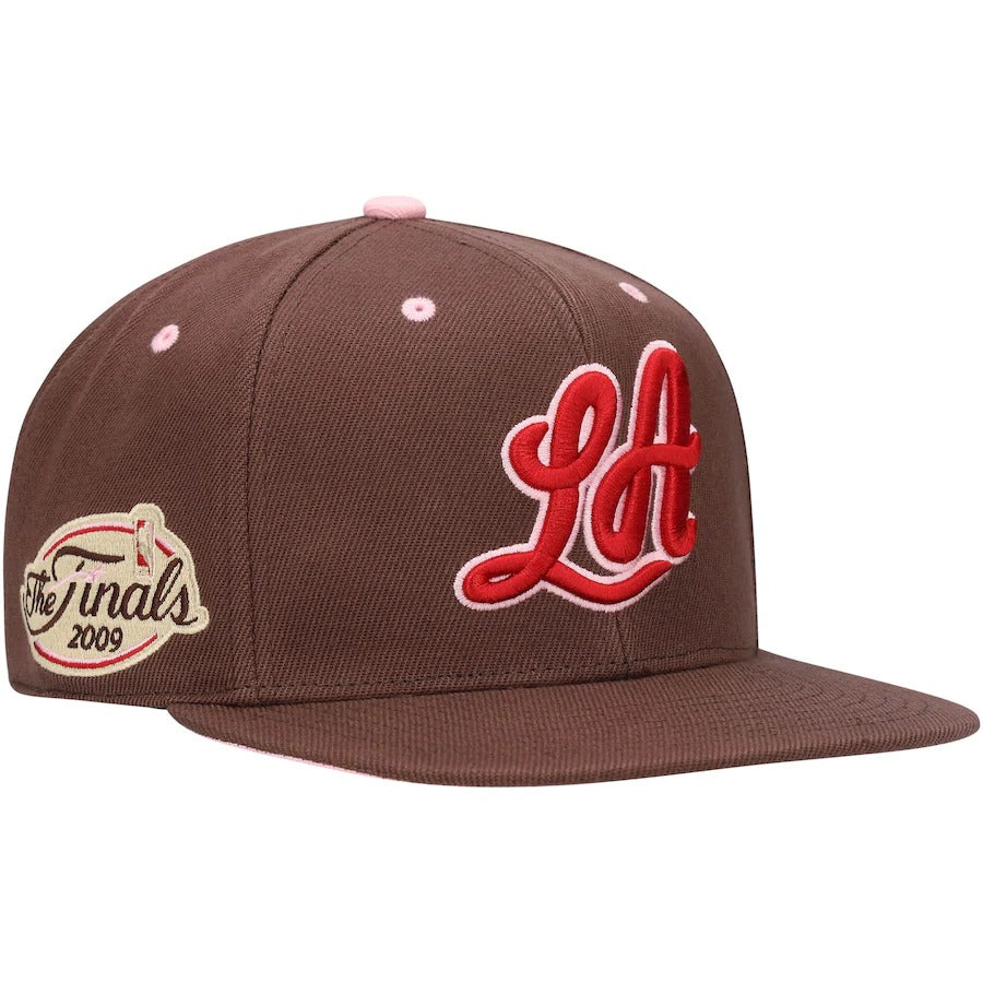 Mitchell & Ness Los Angeles Lakers Brown 2009 NBA Finals Hardwood Classics Brown Sugar Bacon Fitted Hat