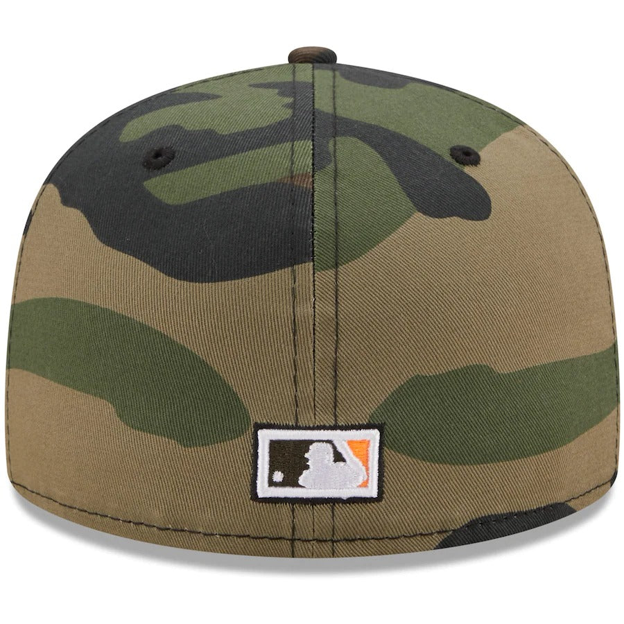 New Era Pittsburgh Pirates Camo Three Rivers Stadium Three Golden Decades Flame Undervisor 59FIFTY Fitted Hat