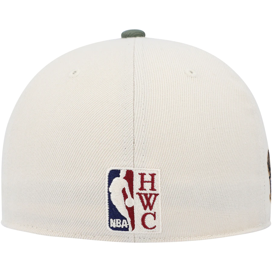 Mitchell & Ness Chicago Bulls Cream/Camo Hardwood Classics 1996 NBA Finals Off White Camo Fitted Hat