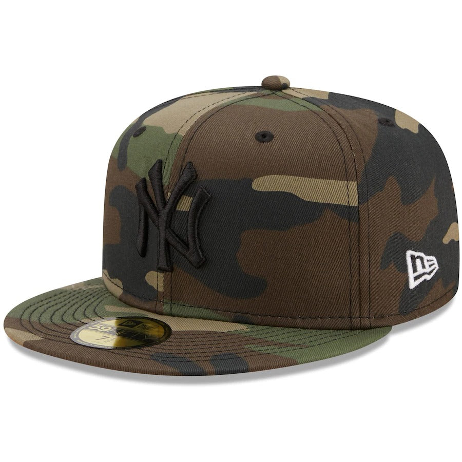 New Era New York Yankees Camo 2000 World Series Flame Undervisor 59FIFTY Fitted Hat