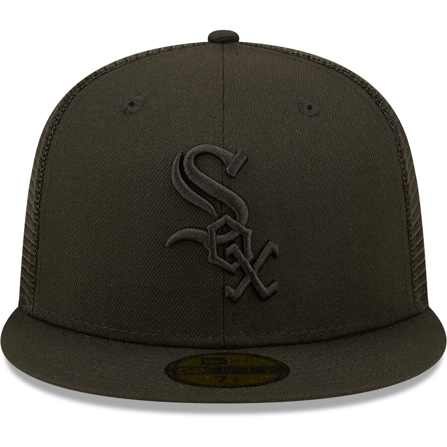 New Era Chicago White Sox Blackout Trucker 59FIFTY Fitted Hat