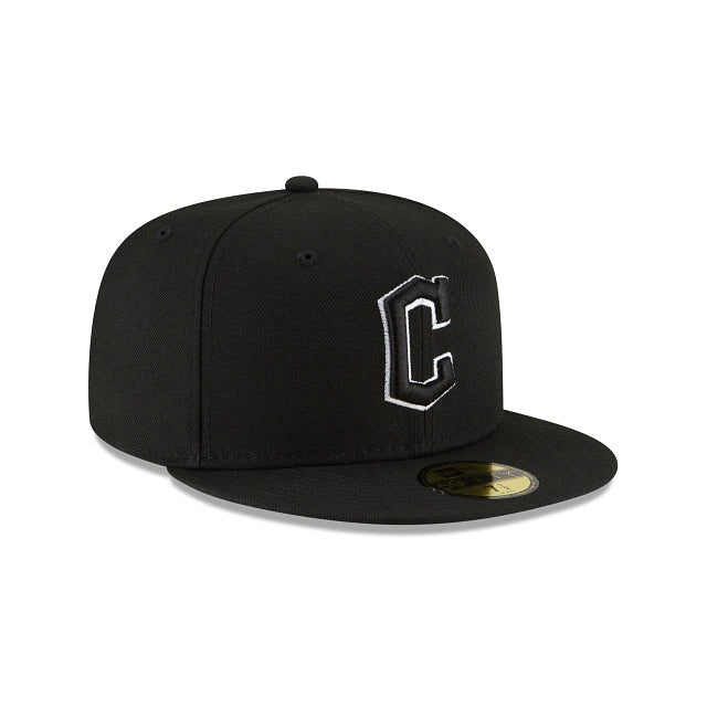 New Era Cleveland Guardians Basic Black and White 2022 59FIFTY Fitted Hat