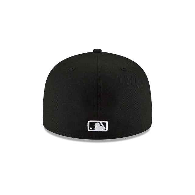 New Era Cleveland Guardians Basic Black and White 2022 59FIFTY Fitted Hat