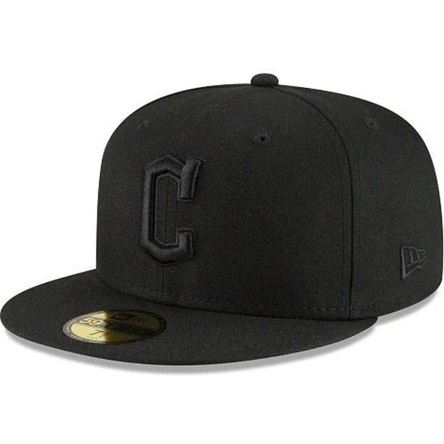 New Era Cleveland Guardians Blackout Basic 2022 59FIFTY Fitted Hat